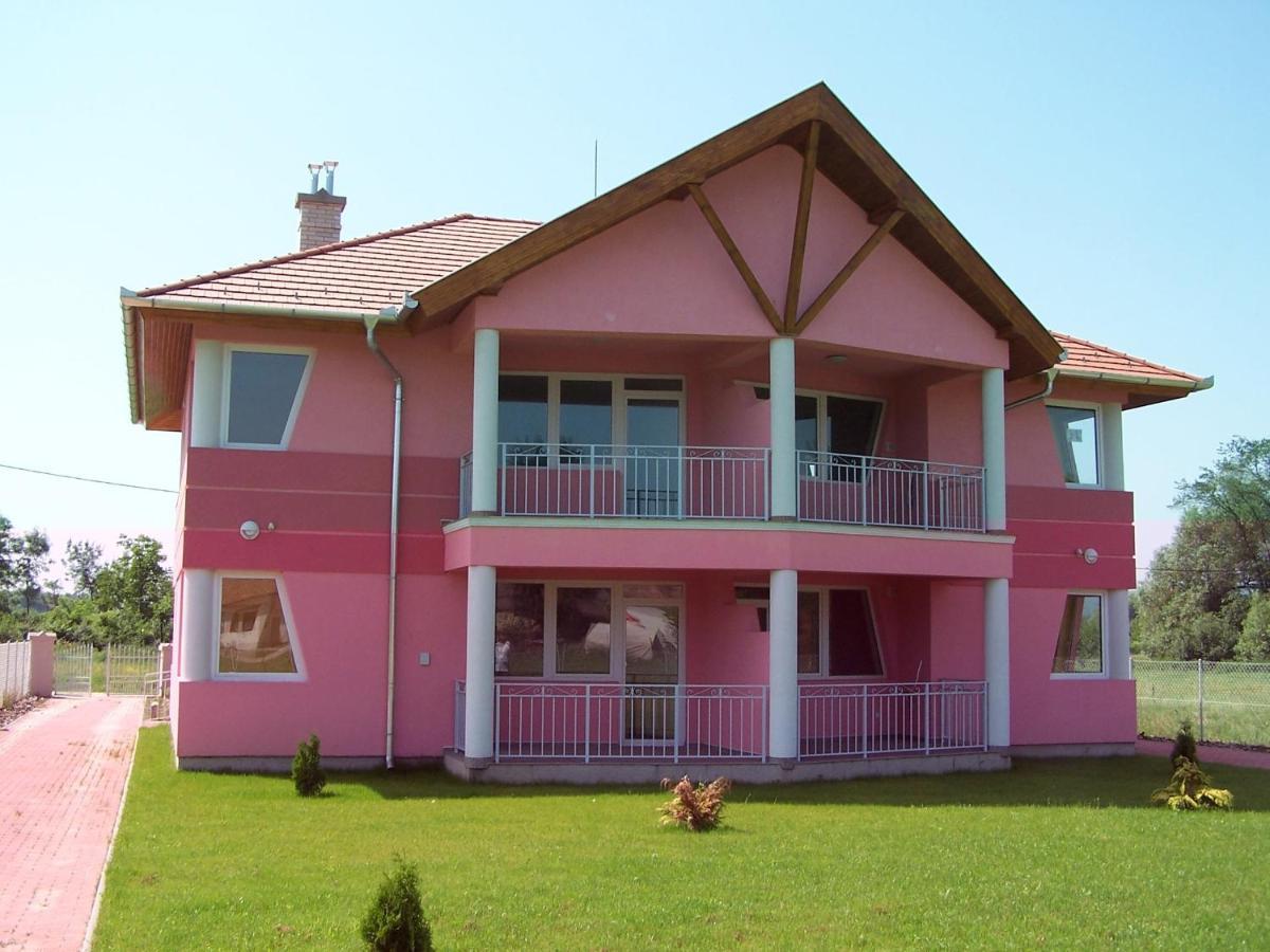 Liget Apartmanház Kehidakustány Esterno foto