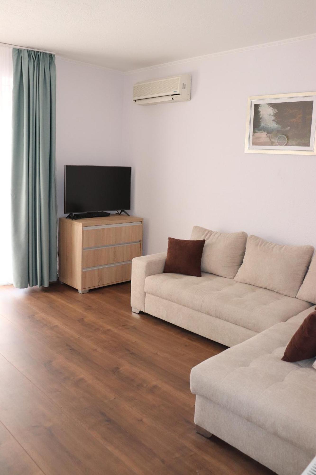 Liget Apartmanház Kehidakustány Esterno foto